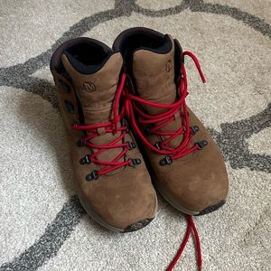 Merrill Men’s hiking boots